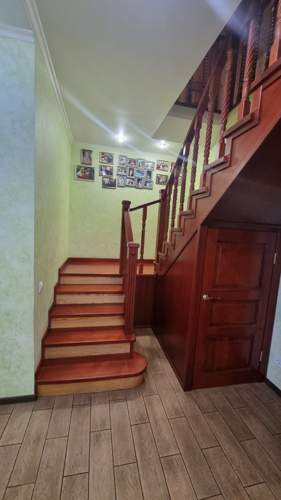 Продаж будинку 200 м², вул.Тюменська