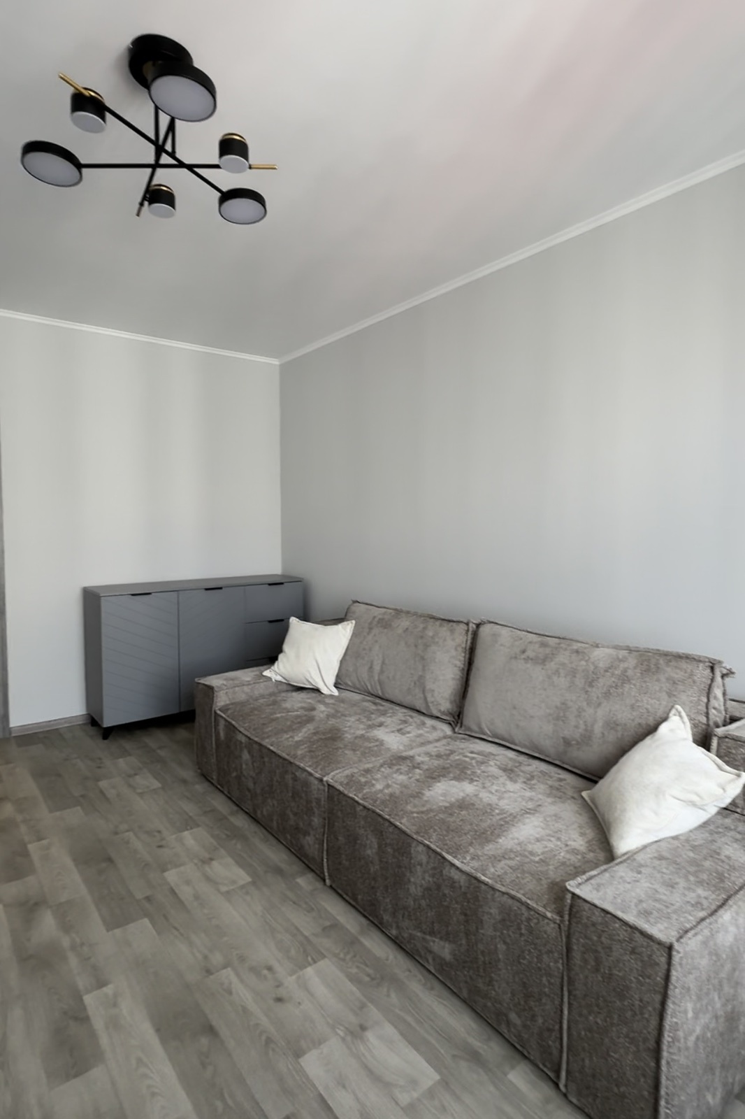 Аренда 1-комнатной квартиры 47 м², Николая Закревского ул., 101Б