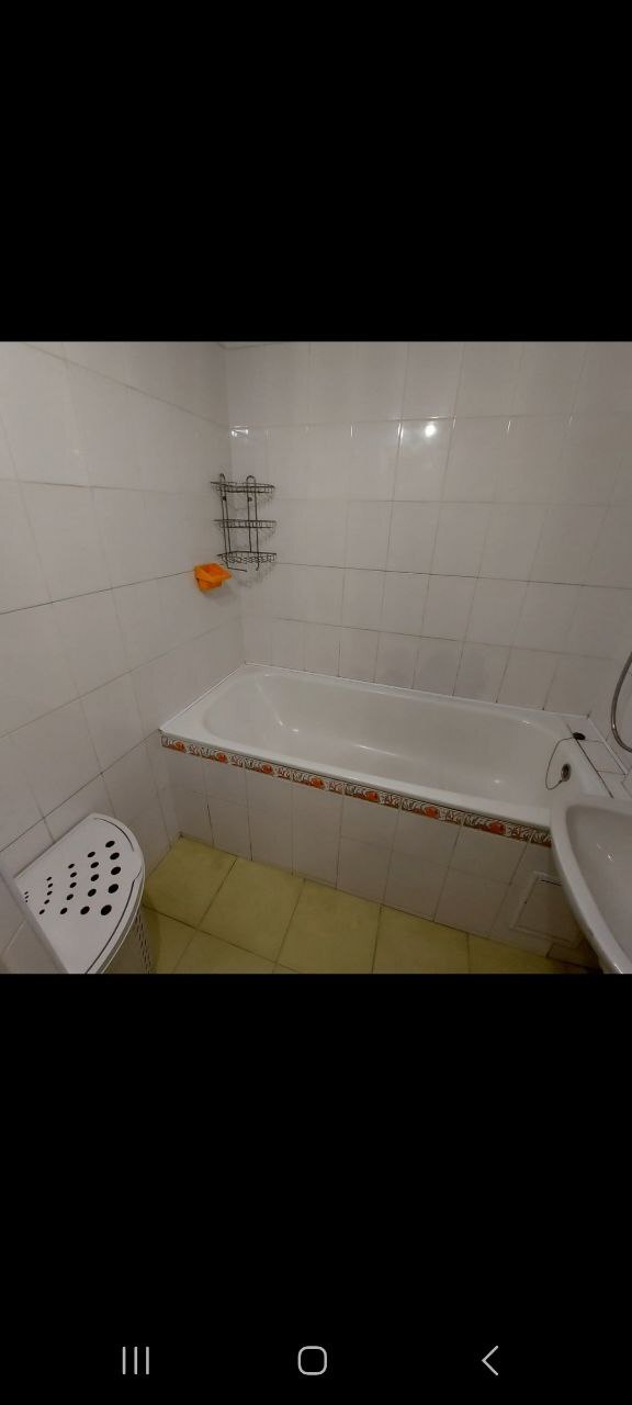 Продаж 2-кімнатної квартири 50 м², Білодубравна вул., 6