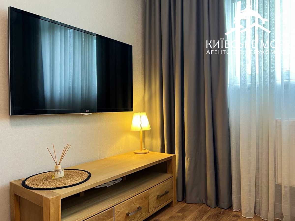 Продаж 1-кімнатної квартири 43.4 м², Воскресенська вул., 16Б