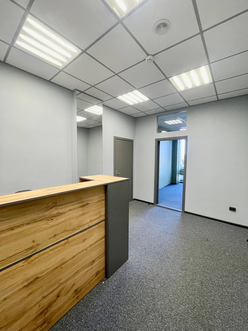 Оренда офісу 145.96 м², Митрополита Василя Липковського вул.