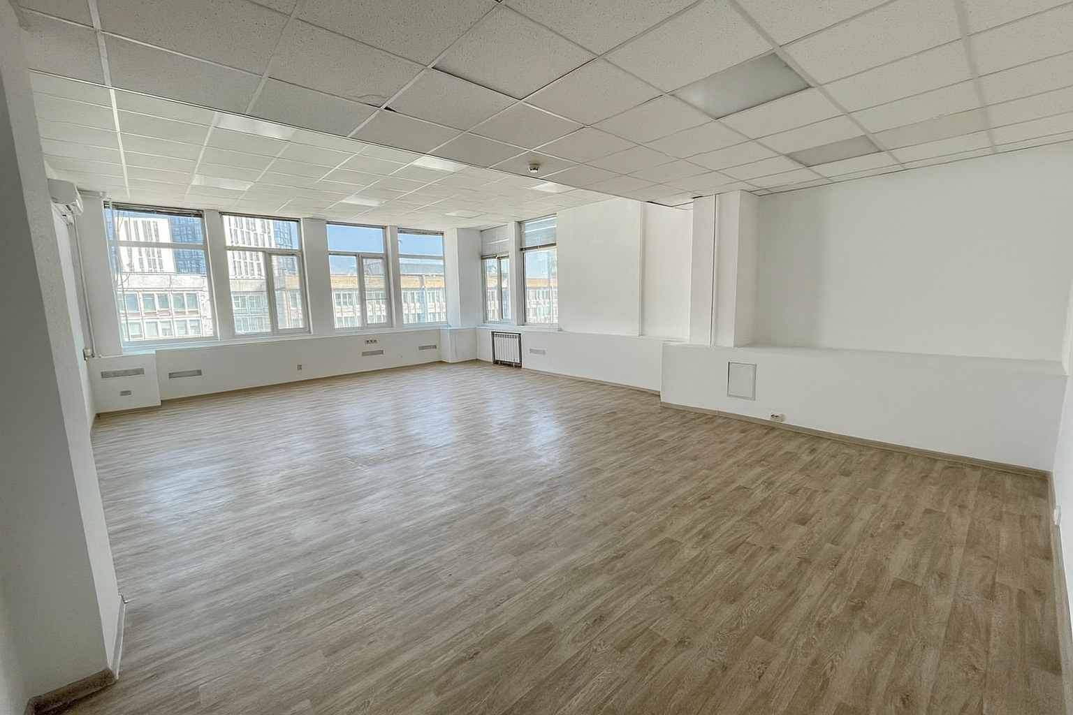 Оренда офісу 63.14 м², Митрополита Василя Липковського вул.