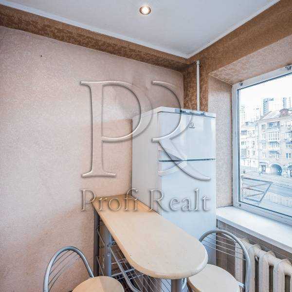 Продаж 1-кімнатної квартири 31 м², Голосіївський просп., 17