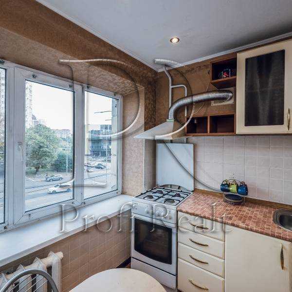 Продаж 1-кімнатної квартири 31 м², Голосіївський просп., 17