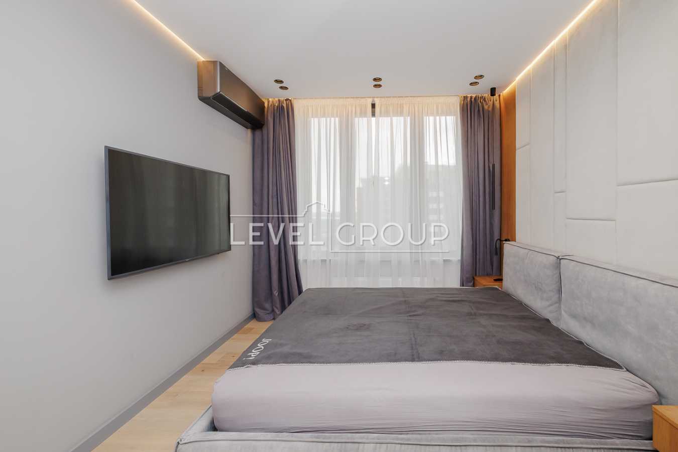 Продажа 3-комнатной квартиры 90 м², Днепровская наб., 18А