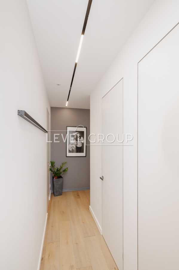 Продажа 3-комнатной квартиры 90 м², Днепровская наб., 18А