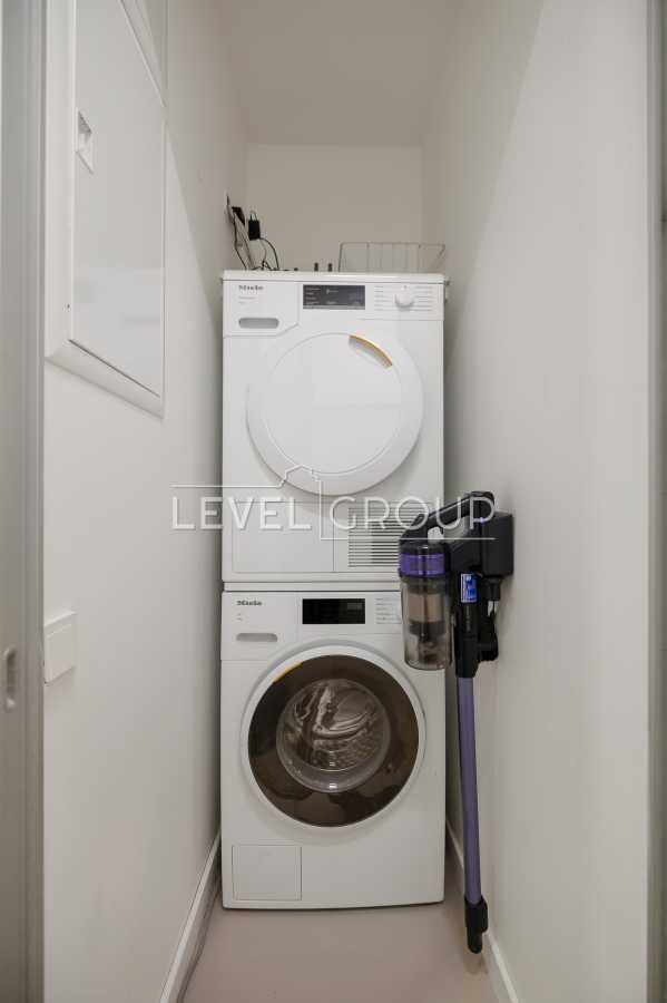 Продажа 3-комнатной квартиры 90 м², Днепровская наб., 18А