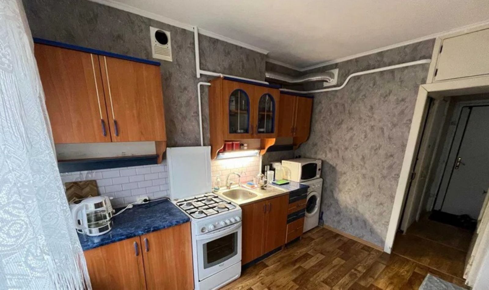 Продажа 3-комнатной квартиры 70 м², Янтарная ул., 79