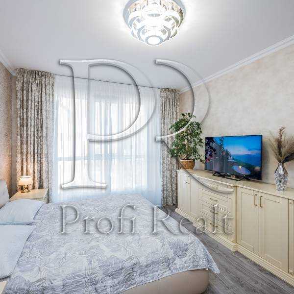 Продажа 2-комнатной квартиры 56 м², Ягодная ул., 23