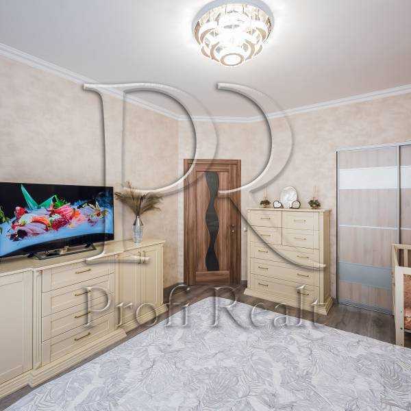 Продажа 2-комнатной квартиры 56 м², Ягодная ул., 23