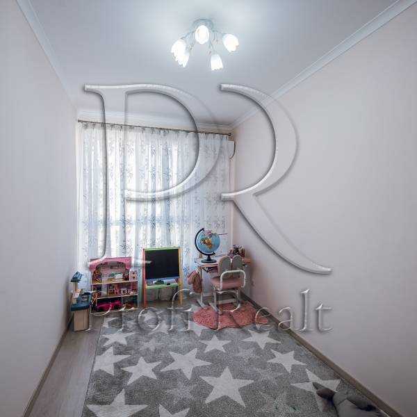 Продажа 2-комнатной квартиры 56 м², Ягодная ул., 23