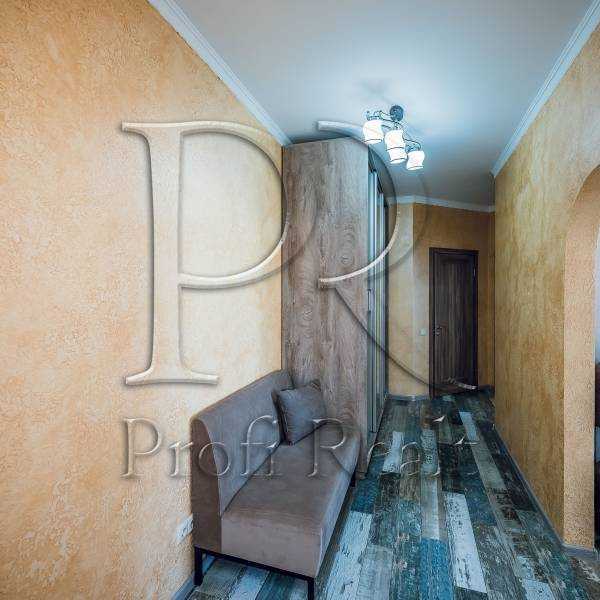 Продажа 2-комнатной квартиры 56 м², Ягодная ул., 23