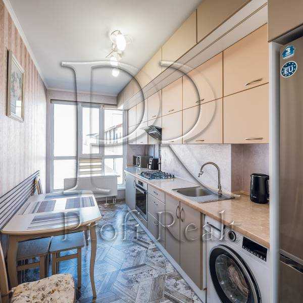 Продажа 2-комнатной квартиры 56 м², Ягодная ул., 23