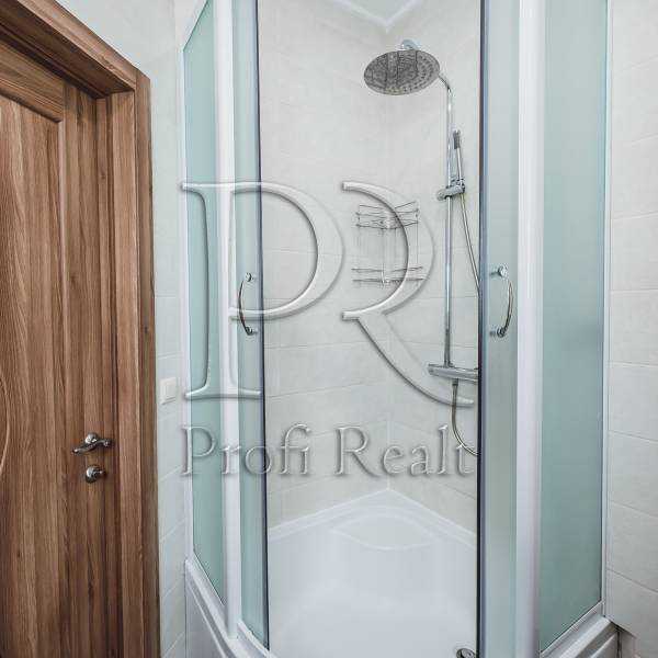 Продажа 2-комнатной квартиры 56 м², Ягодная ул., 23