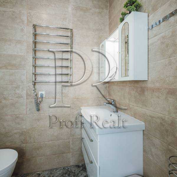 Продажа 2-комнатной квартиры 56 м², Ягодная ул., 23