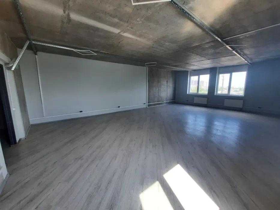 Оренда офісу 1500 м², Ушинського вул., 40