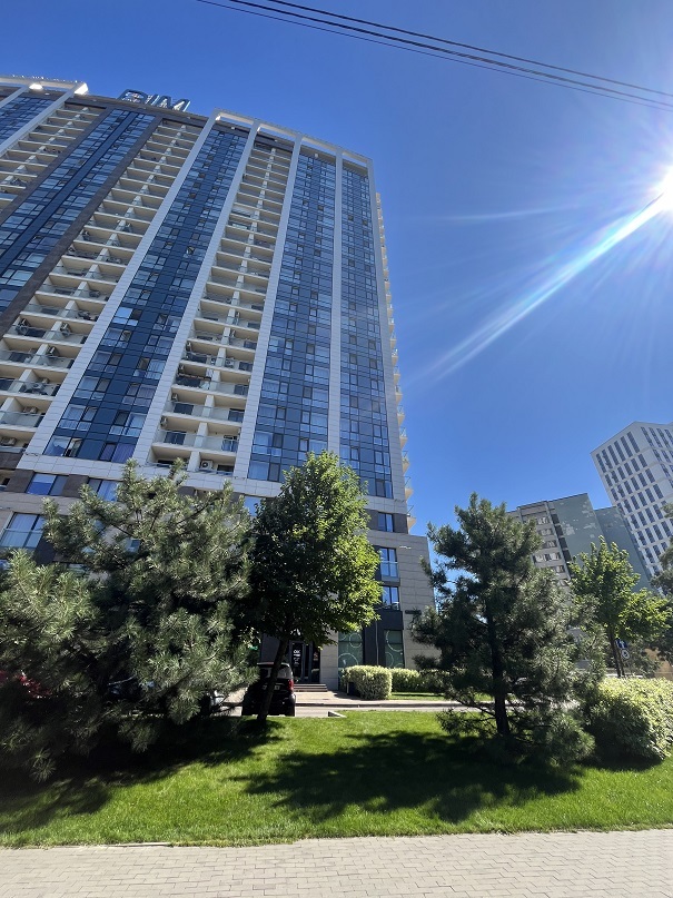 Оренда 3-кімнатної квартири 92.5 м², Генерала Жмаченка вул., 28а