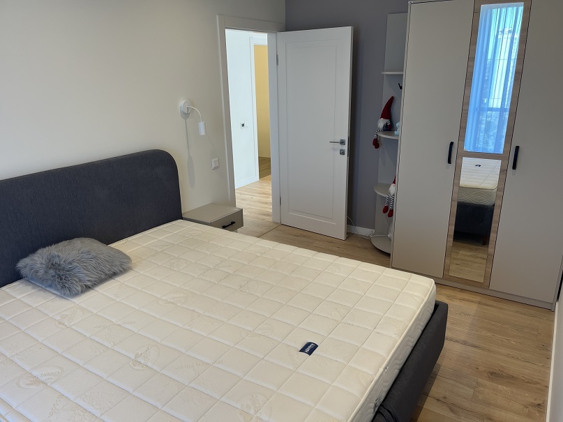 Оренда 3-кімнатної квартири 92.5 м², Генерала Жмаченка вул., 28а