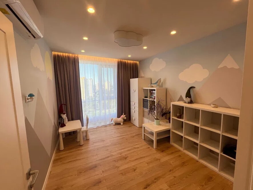 Оренда 3-кімнатної квартири 92.5 м², Генерала Жмаченка вул., 28а