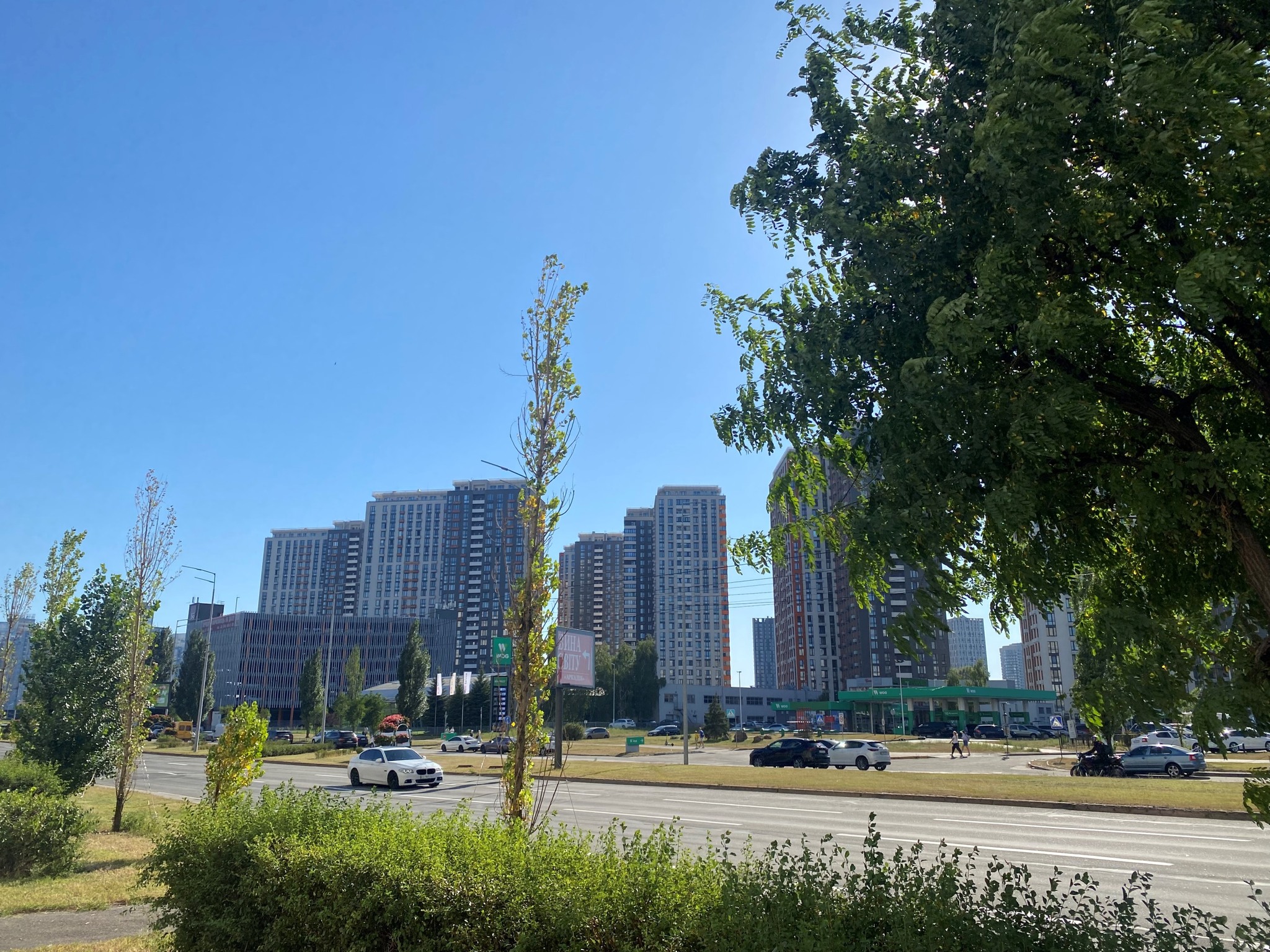 Продажа 4-комнатной квартиры 139 м², Днепровская наб., 20А