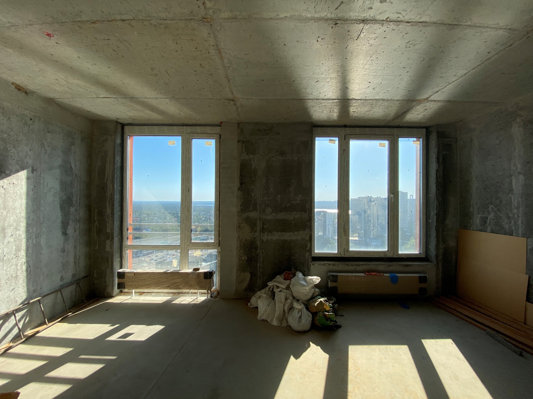 Продажа 4-комнатной квартиры 139 м², Днепровская наб., 20А