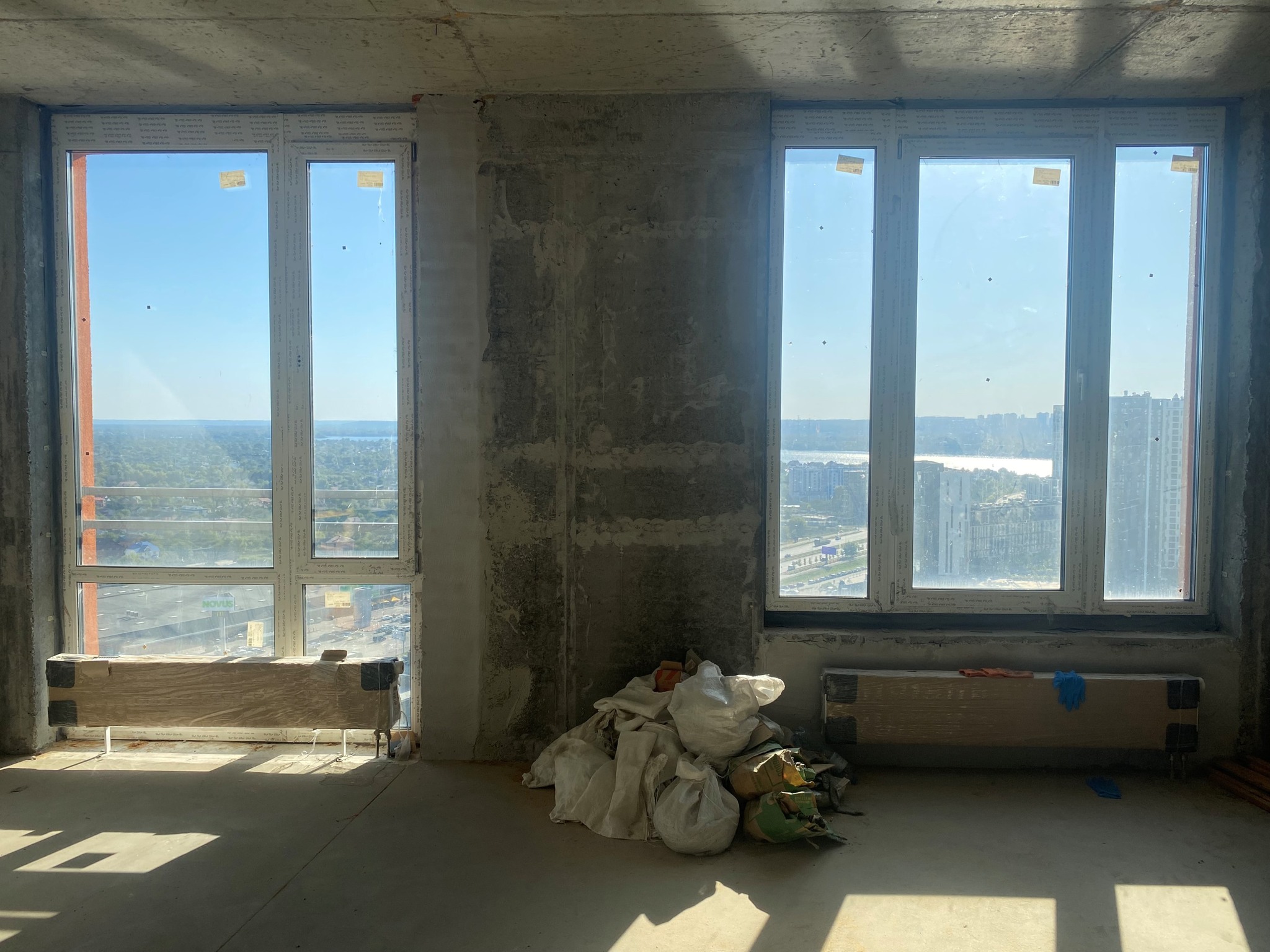 Продажа 4-комнатной квартиры 139 м², Днепровская наб., 20А