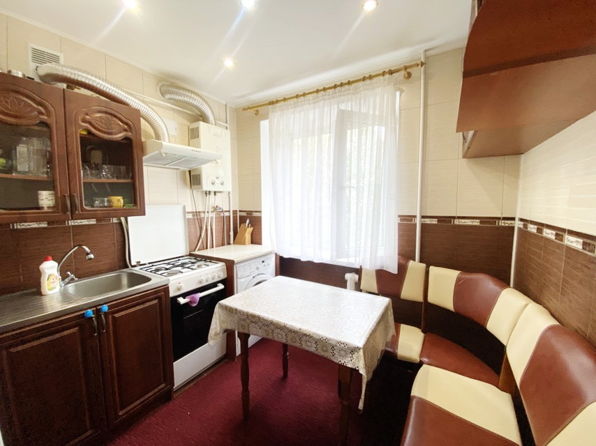 Продажа 2-комнатной квартиры 44.5 м², Крылова ул.