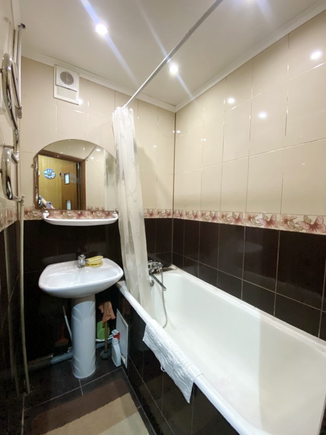 Продажа 2-комнатной квартиры 44.5 м², Крылова ул.