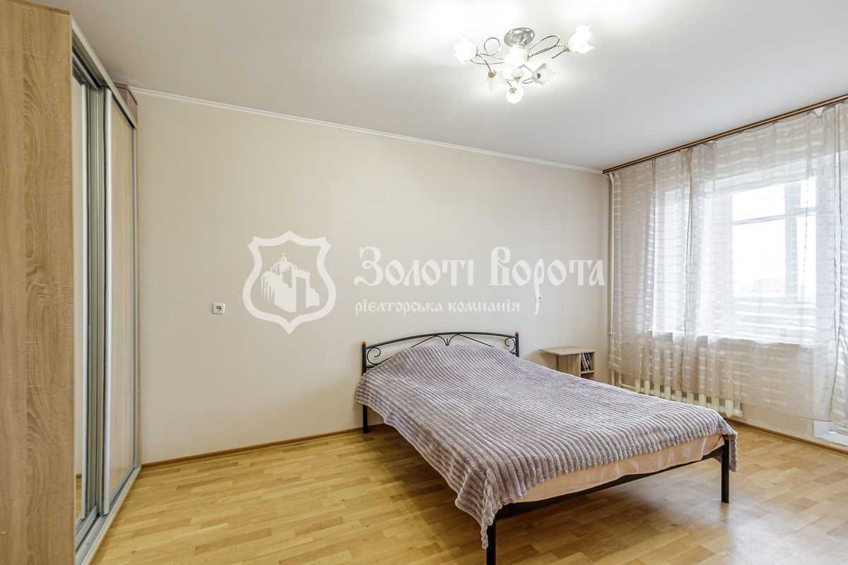 Продажа 3-комнатной квартиры 99 м², Елены Пчилки ул., 4