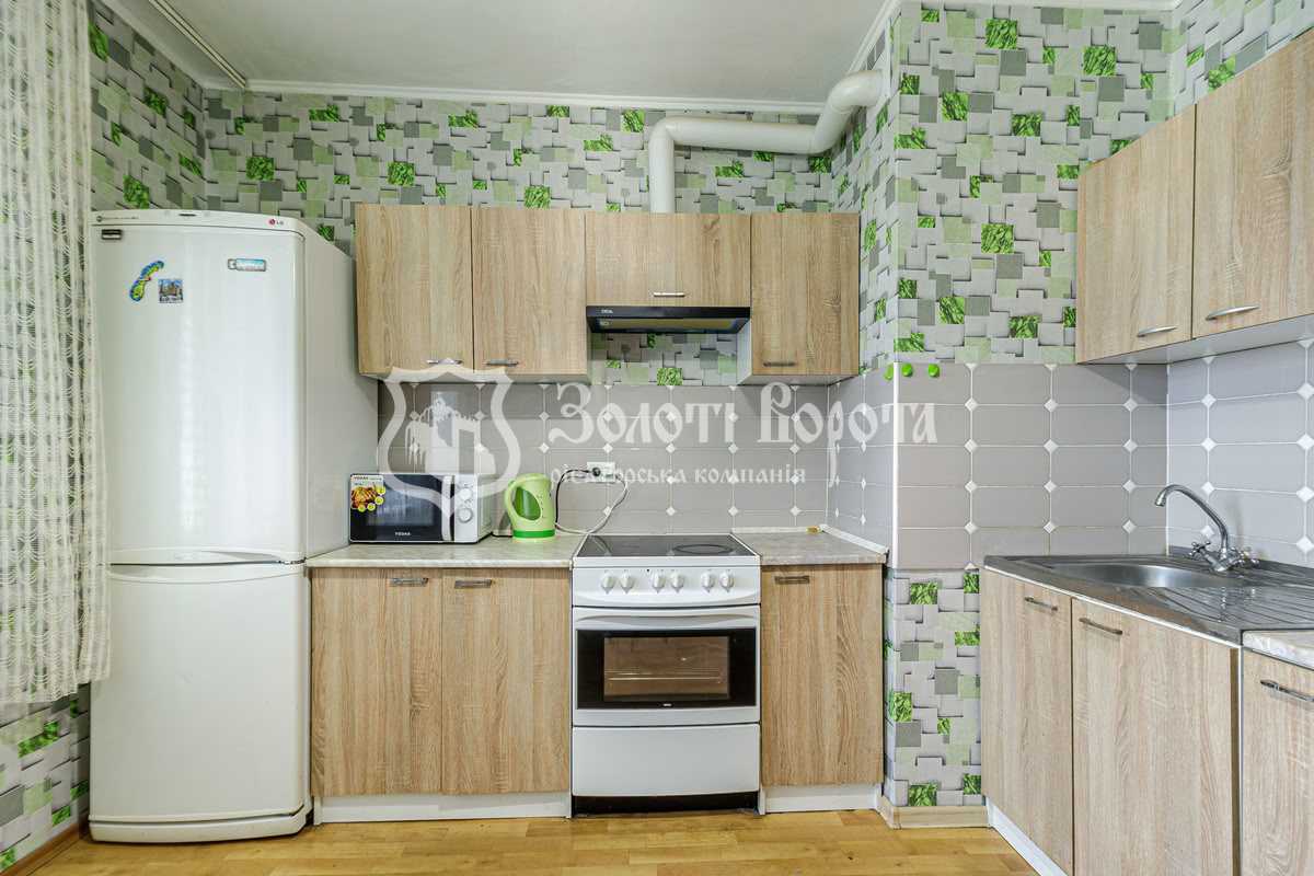 Продажа 3-комнатной квартиры 99 м², Елены Пчилки ул., 4