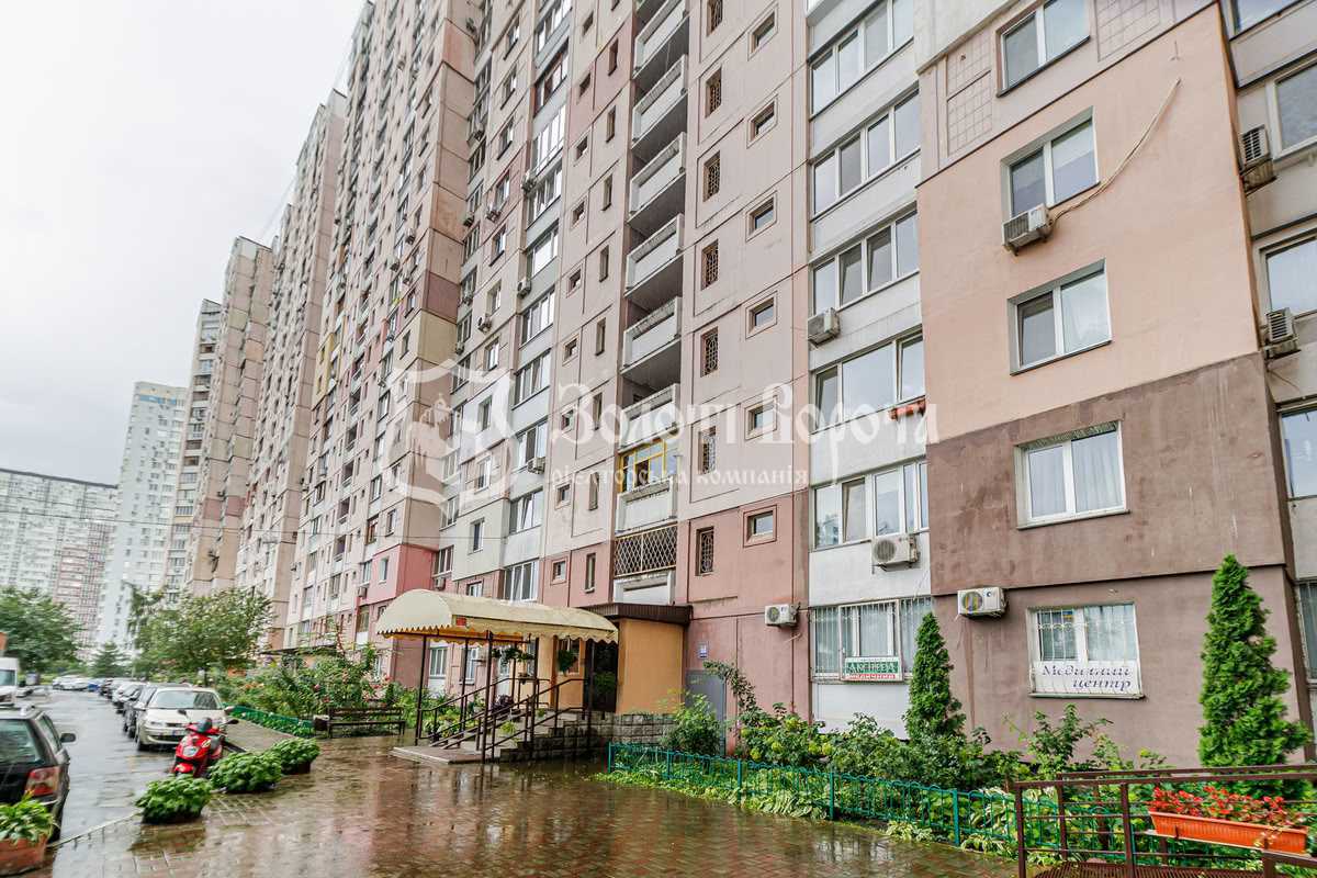 Продажа 3-комнатной квартиры 99 м², Елены Пчилки ул., 4