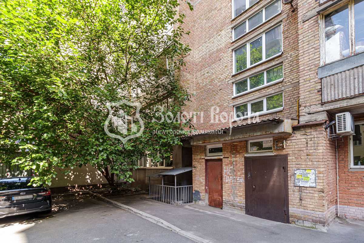 Продажа 1-комнатной квартиры 40.9 м², Суворова ул., 18/20