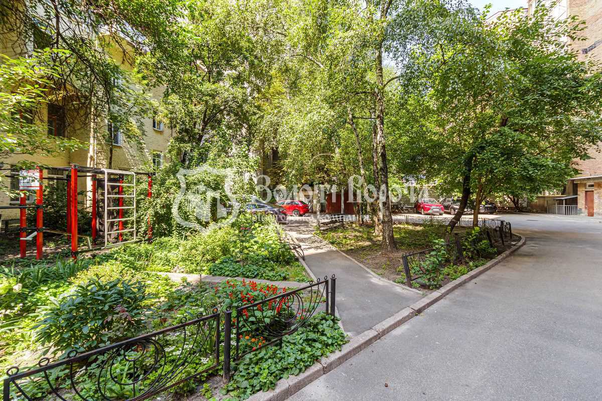 Продажа 1-комнатной квартиры 40.9 м², Суворова ул., 18/20