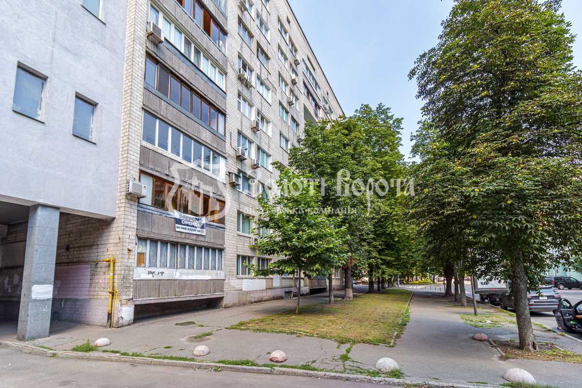 Продажа 1-комнатной квартиры 40.9 м², Суворова ул., 18/20