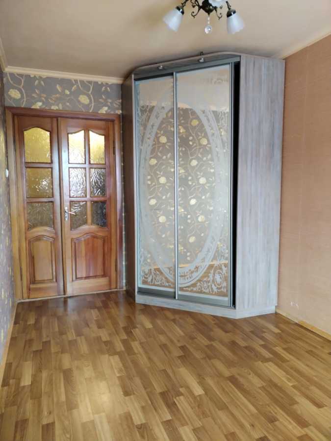 Продаж 3-кімнатної квартири 57.2 м², Ступака, 22