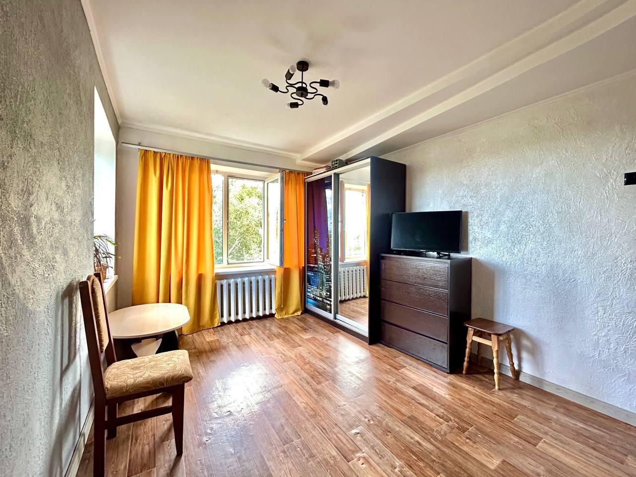 Продаж 2-кімнатної квартири 45 м²