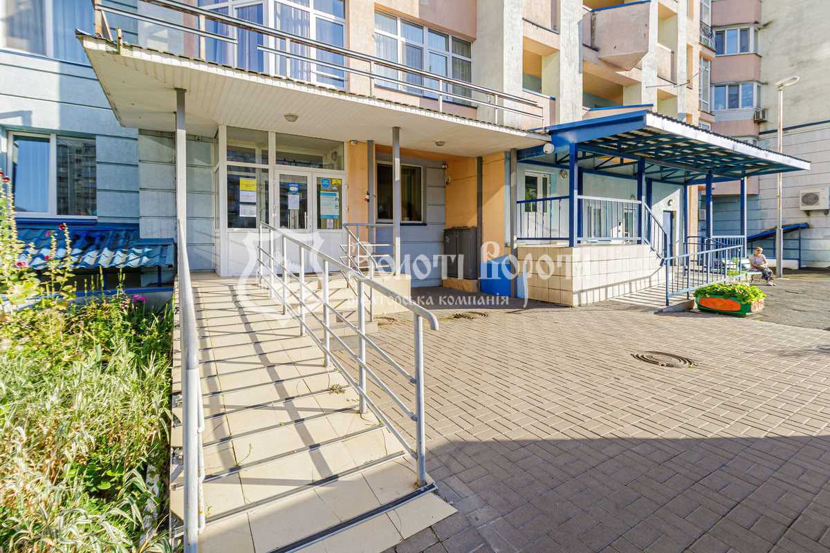 Продажа 2-комнатной квартиры 84.2 м², Михаила Донца ул., Ломоносова, 52а