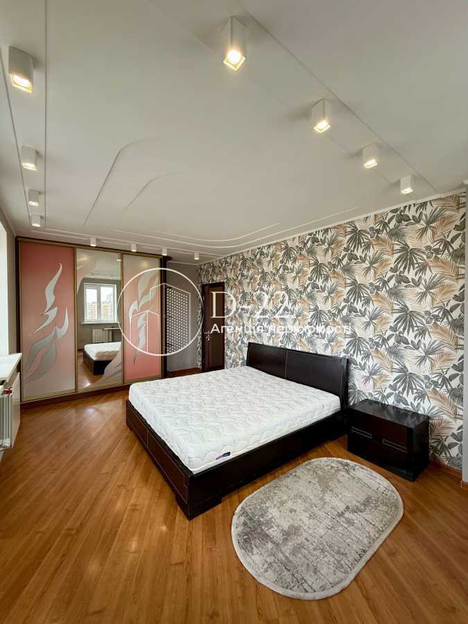 Продажа 2-комнатной квартиры 82 м², Анны Ахматовой ул., 13Г