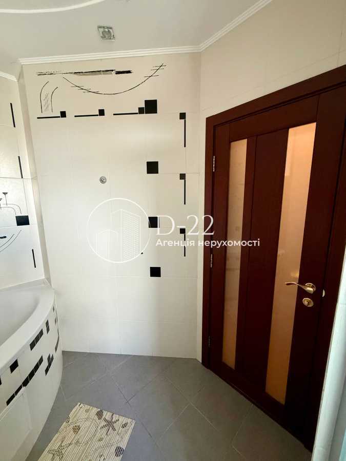 Продажа 2-комнатной квартиры 82 м², Анны Ахматовой ул., 13Г