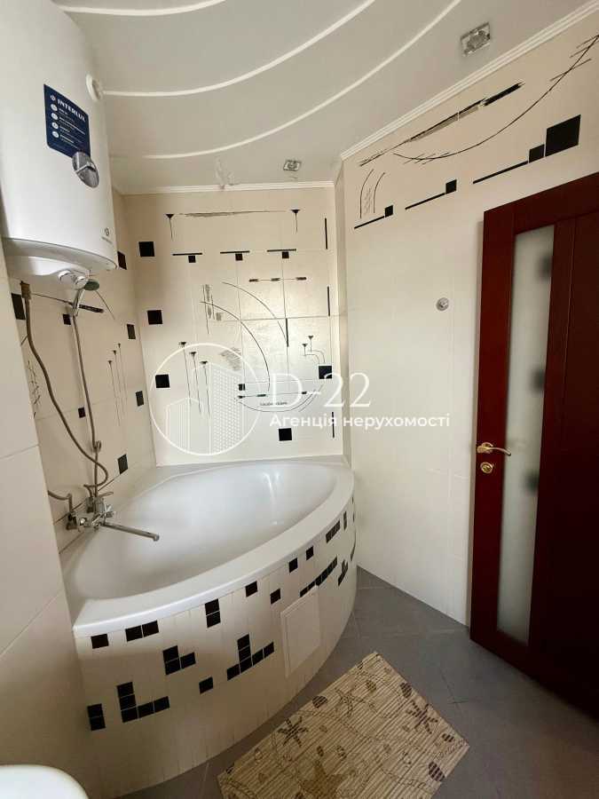 Продажа 2-комнатной квартиры 82 м², Анны Ахматовой ул., 13Г