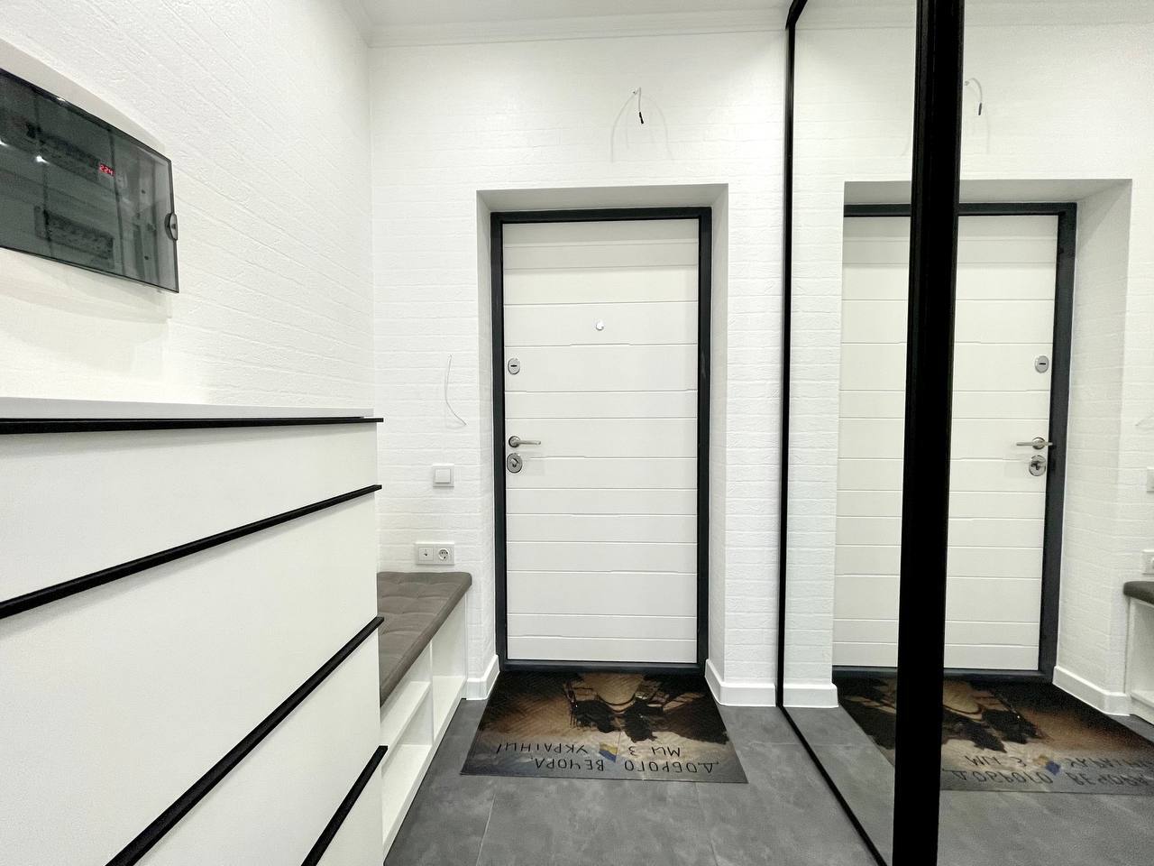 Продаж 2-кімнатної квартири 72.6 м², Степана Бандери вул.