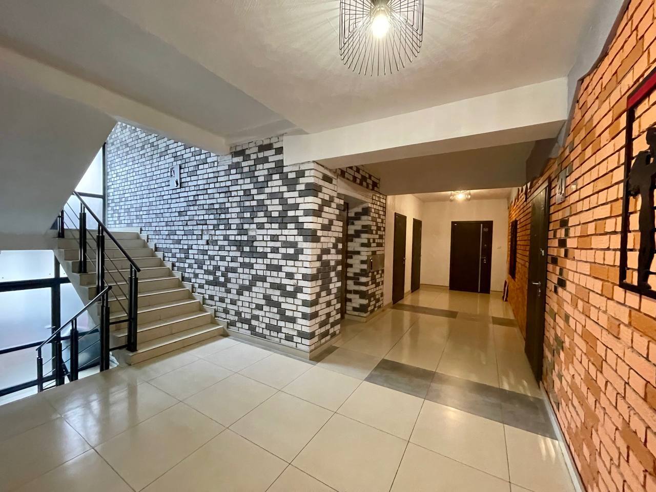 Продаж 2-кімнатної квартири 72.6 м², Степана Бандери вул.
