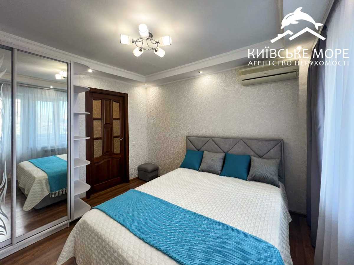 Продаж 2-кімнатної квартири 46 м², Братиславська вул., 20