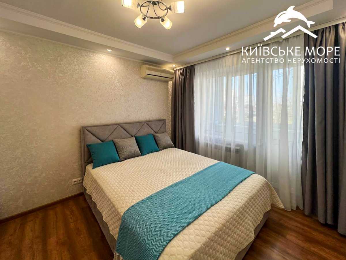 Продаж 2-кімнатної квартири 46 м², Братиславська вул., 20