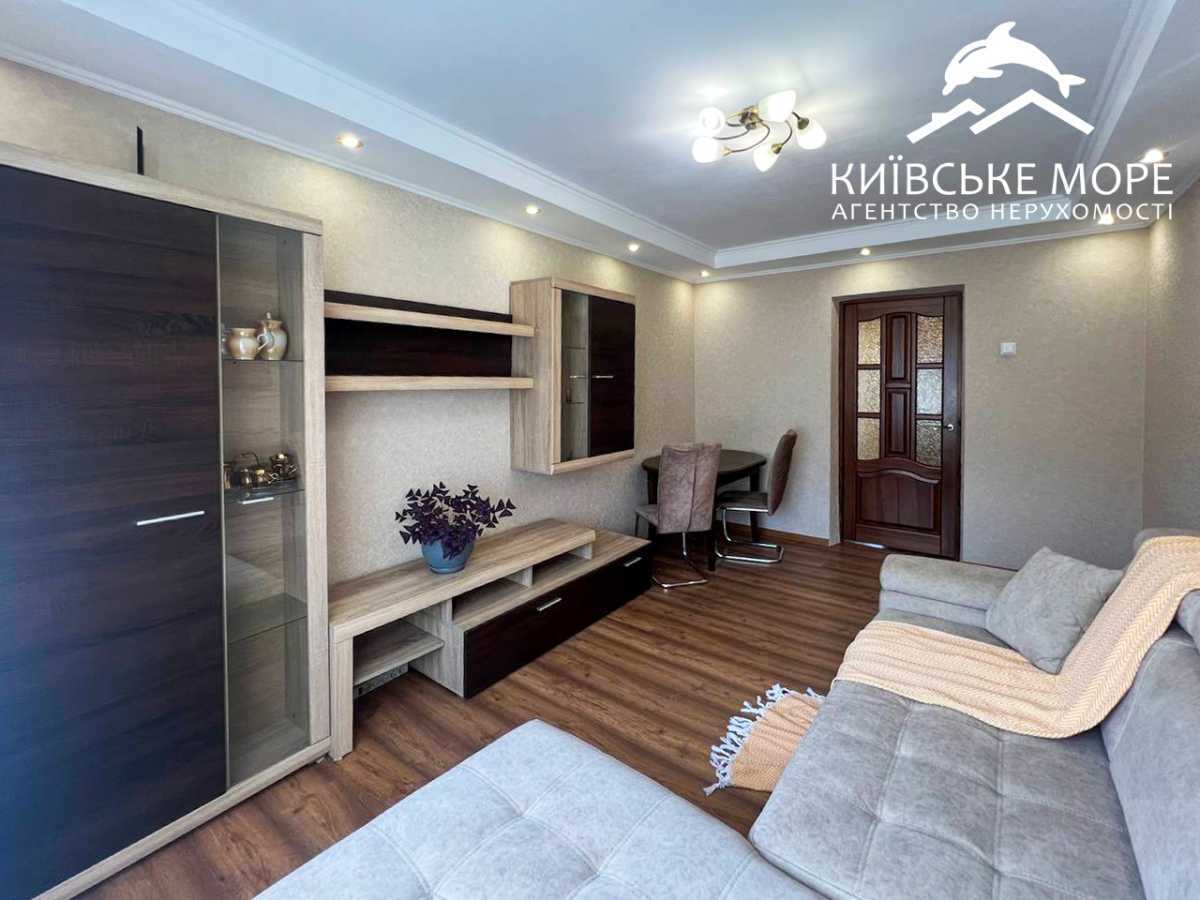 Продаж 2-кімнатної квартири 46 м², Братиславська вул., 20
