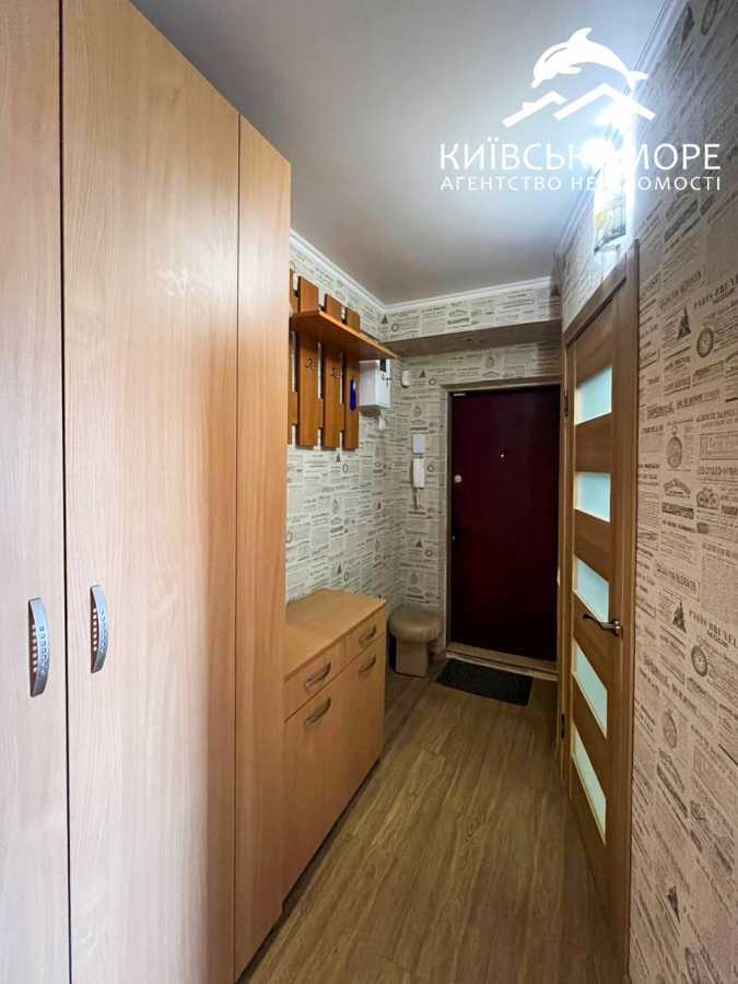 Продаж 2-кімнатної квартири 46 м², Братиславська вул., 20