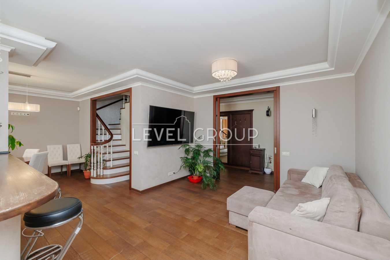 Продажа 3-комнатной квартиры 140 м², Анны Ахматовой ул., 22