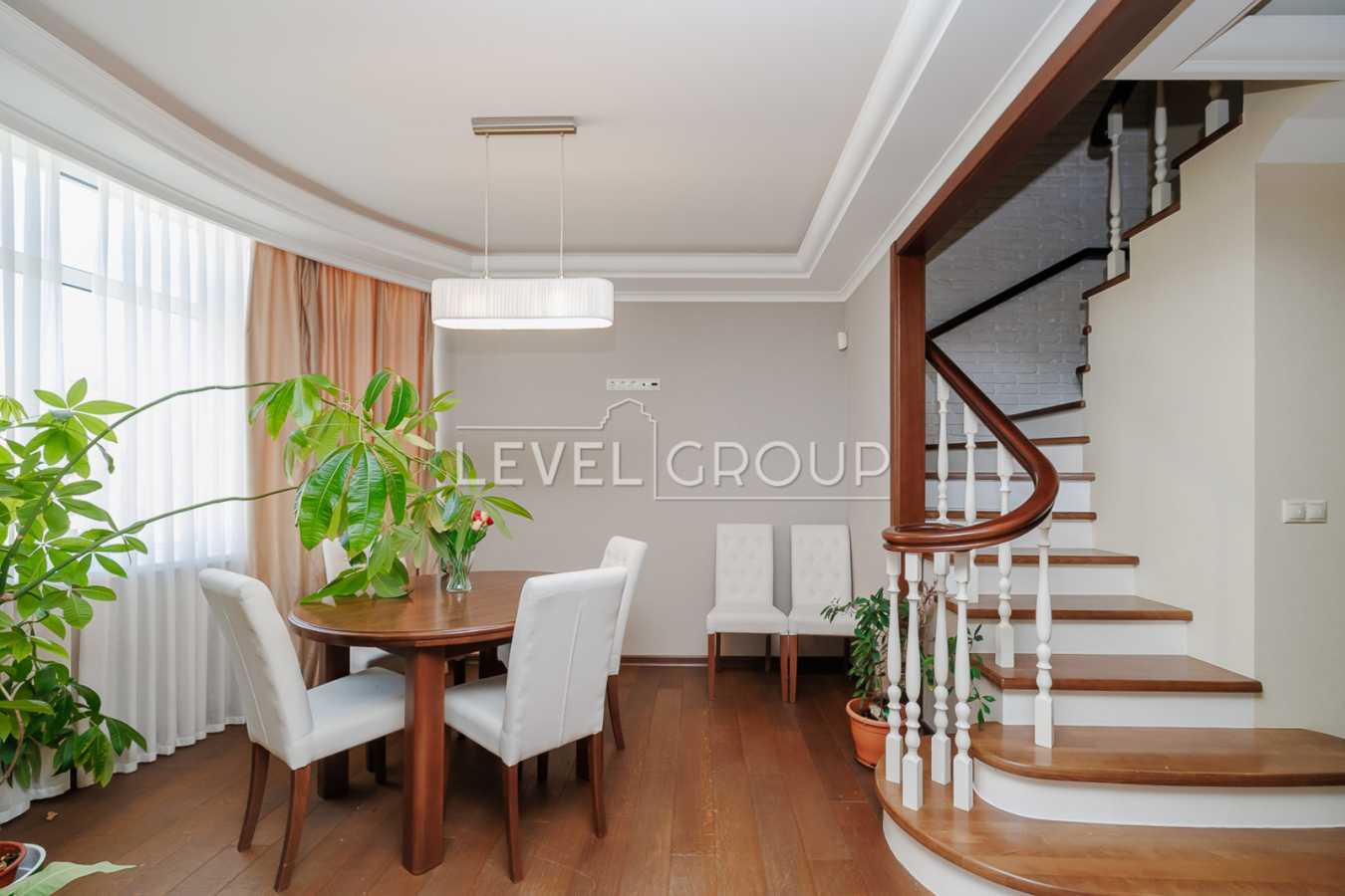Продажа 3-комнатной квартиры 140 м², Анны Ахматовой ул., 22