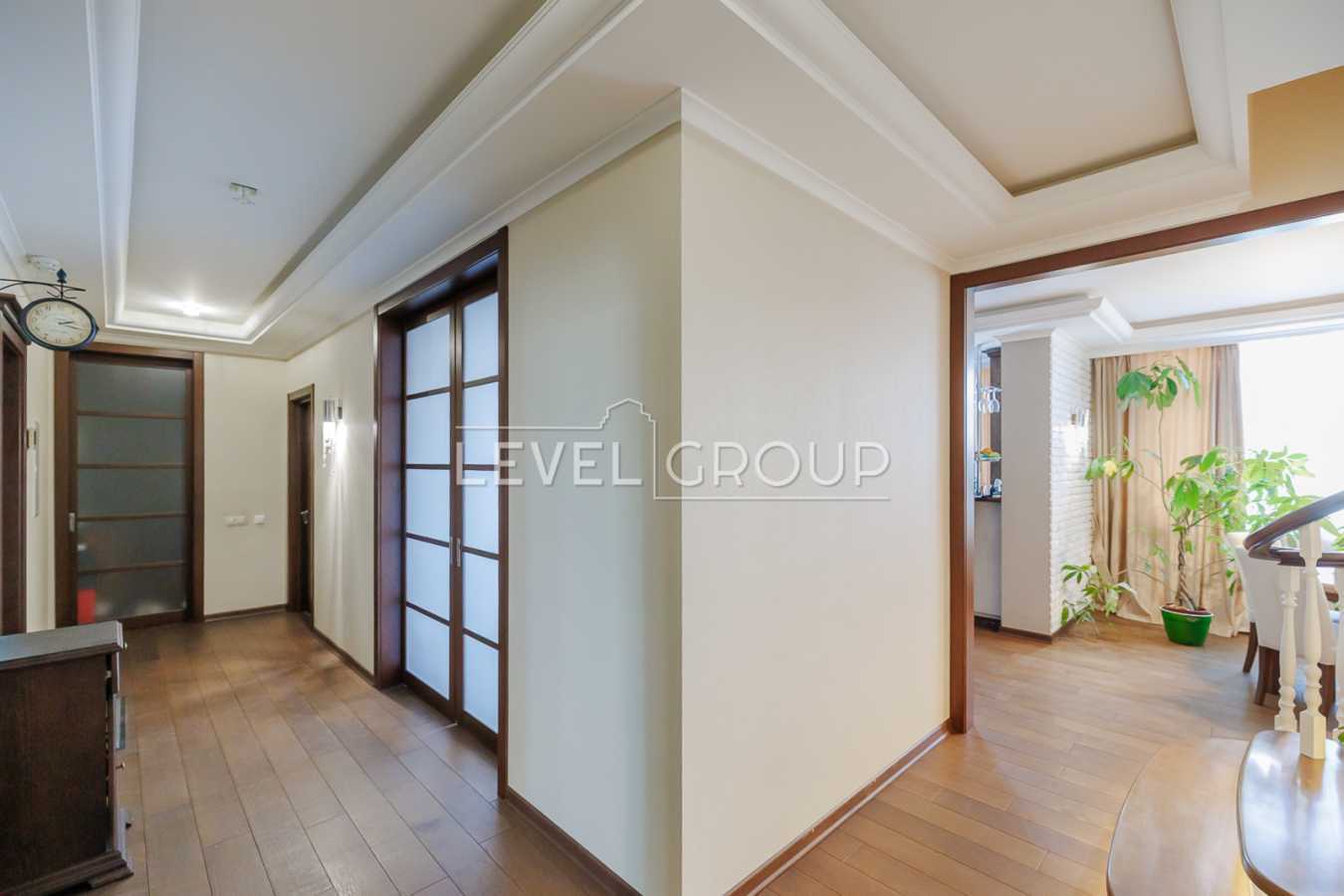 Продажа 3-комнатной квартиры 140 м², Анны Ахматовой ул., 22