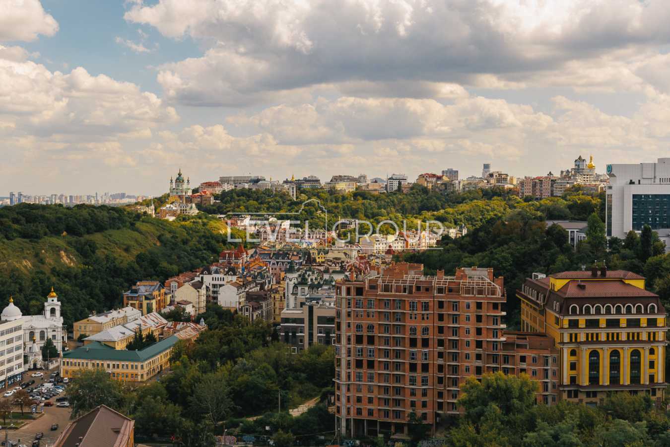 Продажа 4-комнатной квартиры 178 м², Глубочицкая ул., 73